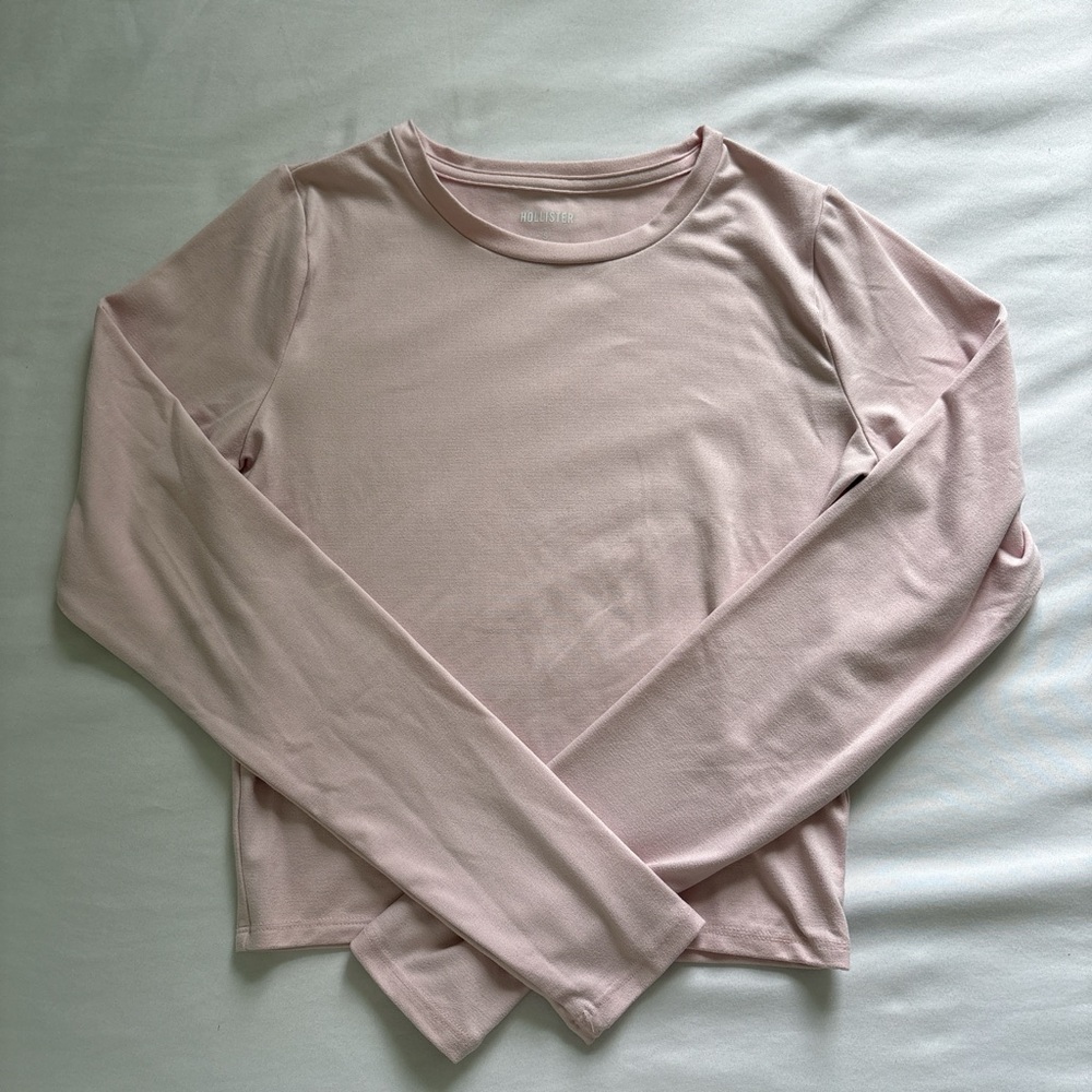 Hollister Women's Light Pink Sweatshirt